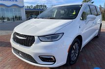 2022 Chrysler Pacifica Hybrid Touring L