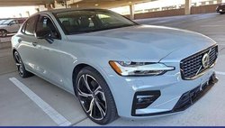 2024 Volvo S60 B5 Plus Dark Theme