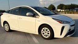 2022 Toyota Prius LE