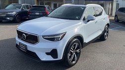 2025 Volvo XC40 B5 Core Bright Theme