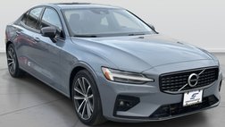 2022 Volvo S60 B5 Momentum