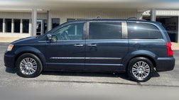 2014 Chrysler Town and Country Touring-L