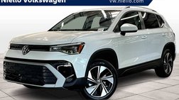 2025 Volkswagen Taos SE 4Motion