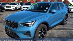 2025 Volvo XC40 B5 Core Bright Theme