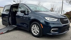 2024 Chrysler Pacifica Touring