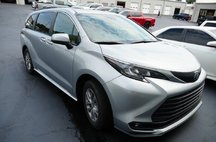 2025 Toyota Sienna XLE 7-Passenger