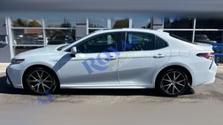 2022 Toyota Camry Hybrid SE