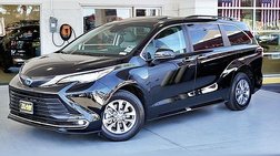 2023 Toyota Sienna XLE