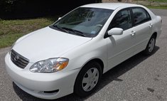 2005 Toyota Corolla 4dr Sdn CE