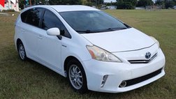 2014 Toyota Prius v Five