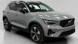 2026 Volvo XC40 B5 Plus