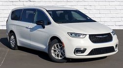 2024 Chrysler Pacifica Touring