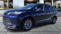 2021 Toyota Sienna LE 8-Passenger