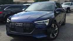 2022 Audi e-tron quattro Premium