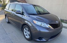 2014 Toyota Sienna LE 8-Passenger