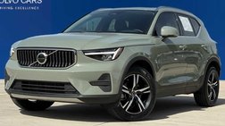 2025 Volvo XC40 B5 Core Bright Theme
