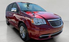 2016 Chrysler Town and Country Touring-L