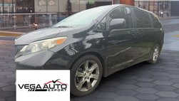 2011 Toyota Sienna SE 8-Passenger