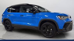 2025 Volkswagen Taos SE Black 4Motion