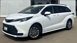 2025 Toyota Sienna LE 8-Passenger