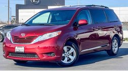 2017 Toyota Sienna LE 7-Passenger Auto Access Seat
