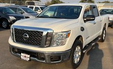 2017 Nissan Titan SV