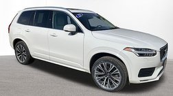 2022 Volvo XC90 T6 Momentum 7-Passenger