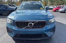 2023 Volvo XC40 B5 Plus Bright Theme