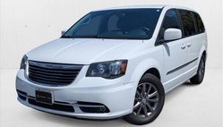 2016 Chrysler Town and Country S