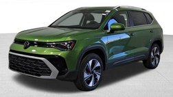 2025 Volkswagen Taos SE 4Motion