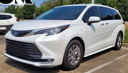 2022 Toyota Sienna XLE