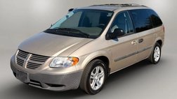 2005 Chrysler Town and Country Base